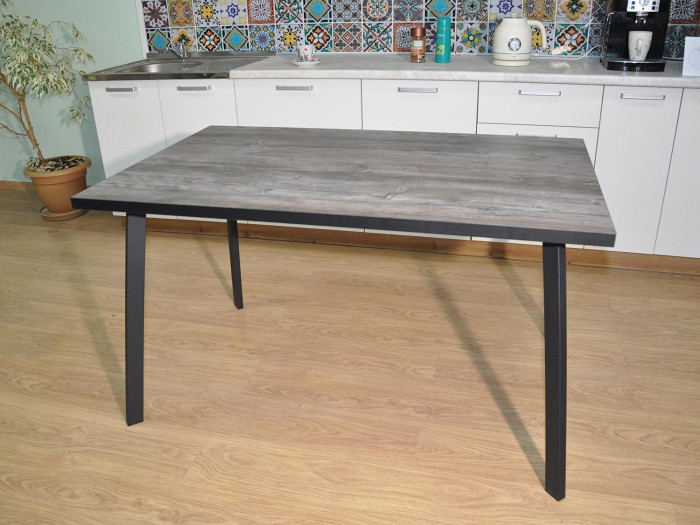 Стол обеденный Боро Черный / Сосна Пасадена